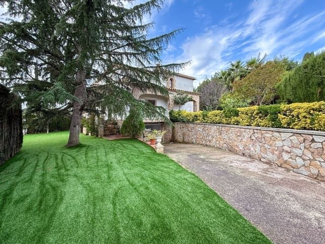 4 bedroom Villa for sale in Sant Antoni de Calonge, Calonge i Sant Antoni with pool garage - € 680,000 (Ref: 5326247)