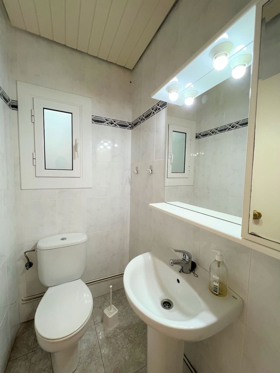 2 bedroom Apartment for rent in Sant Antoni de Calonge with garage - € 3,200 (Ref: 7706983)