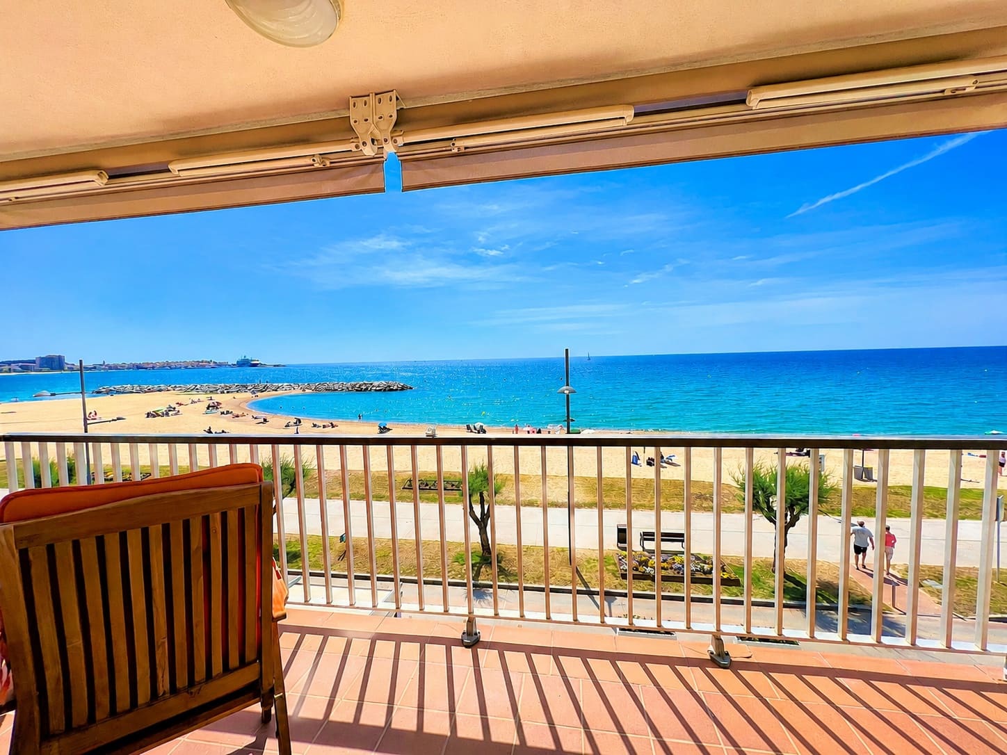 Appartement de 2 chambres à louer à Sant Antoni de Calonge avec garage - 2 200 € (Ref: 7706983)