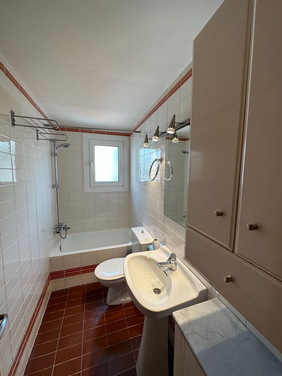 4 bedroom Apartment for rent in Palamos with garage - € 836 (Ref: 8140215)