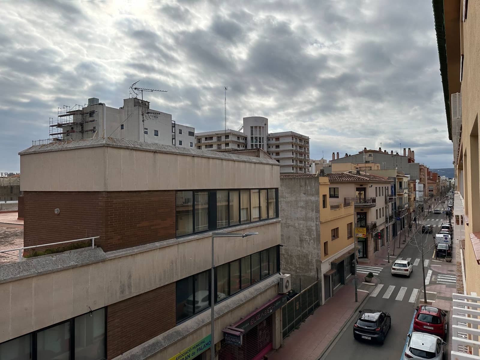 4 bedroom Apartment for rent in Palamos with garage - € 836 (Ref: 8140215)