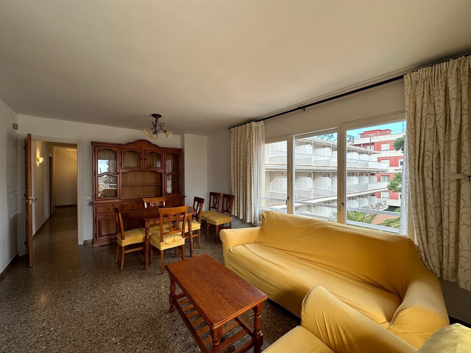 4 bedroom Apartment for rent in Palamos with garage - € 836 (Ref: 8140215)