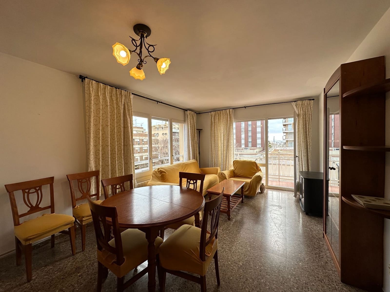 4 bedroom Apartment for rent in Palamos with garage - € 836 (Ref: 8140215)