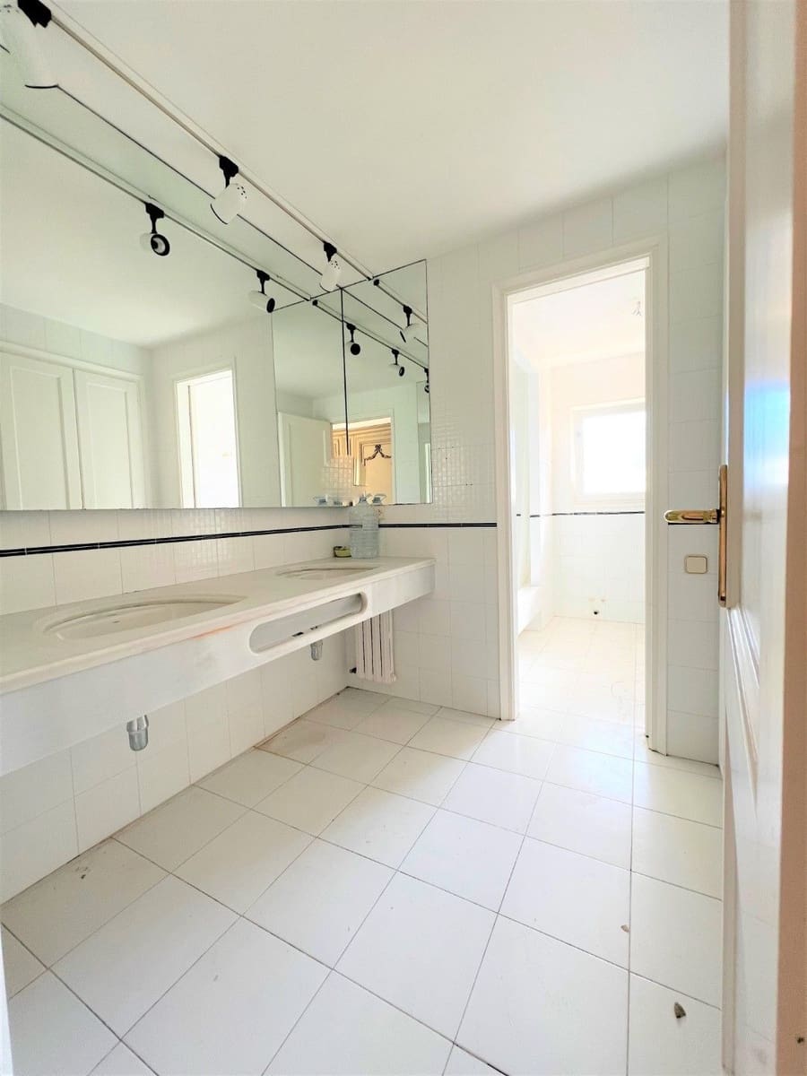 8 soveværelse Finca/Landehus til salg i Palamos med swimmingpool garage - € 1.300.000 (Ref: 8258314)