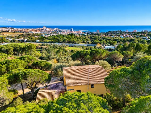 8 chambre Finca/Maison de Campagne à vendre à Palamós avec piscine garage - 995 000 € (Ref: 8258314)