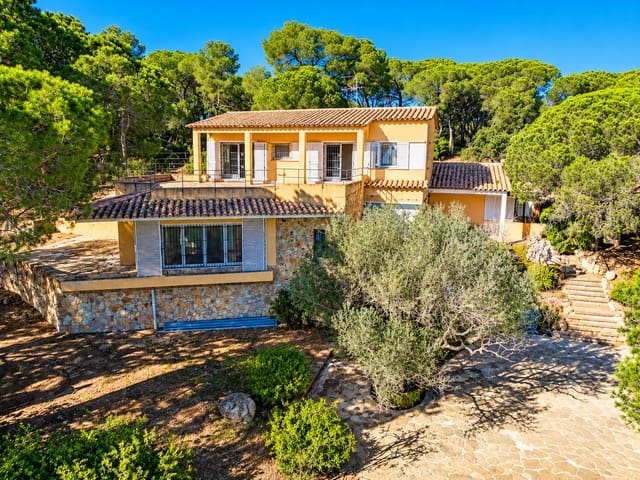 8 chambre Finca/Maison de Campagne à vendre à Palamós avec piscine garage - 995 000 € (Ref: 8258314)