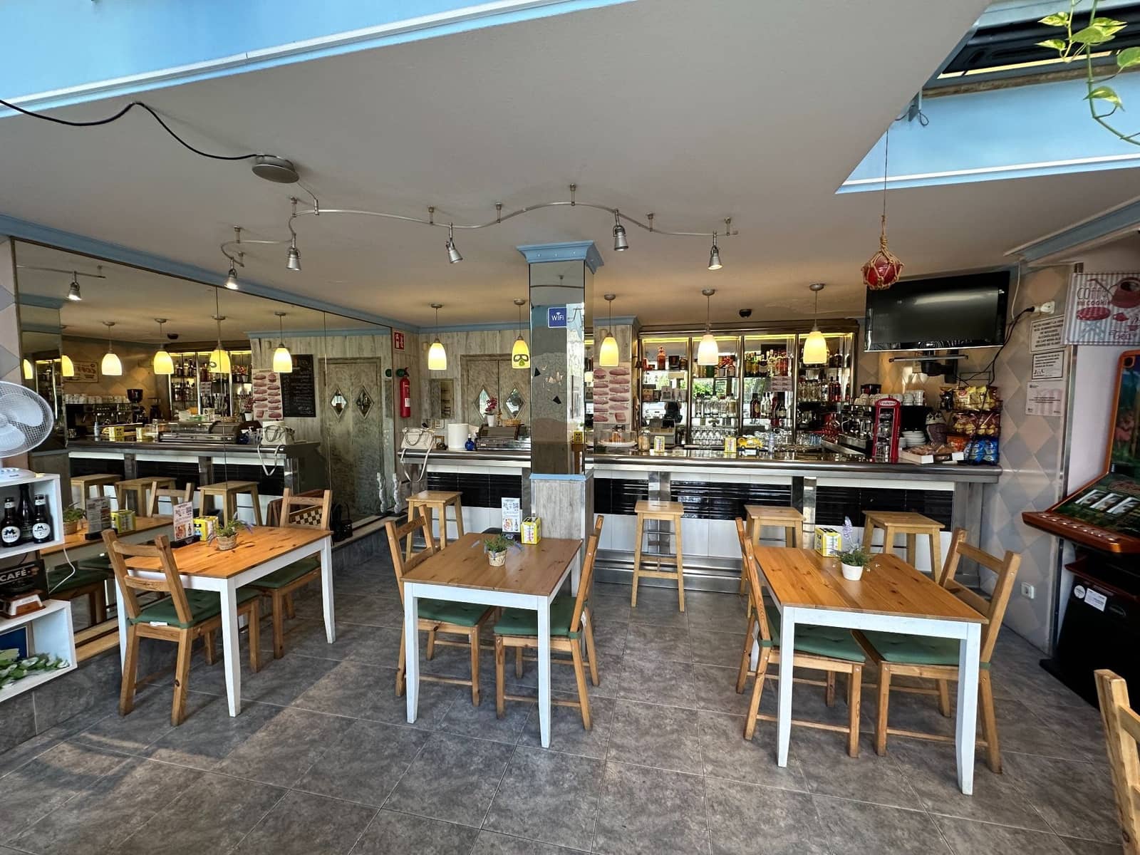 Erhverv til salg i Palamos - € 170.000 (Ref: 8258317)