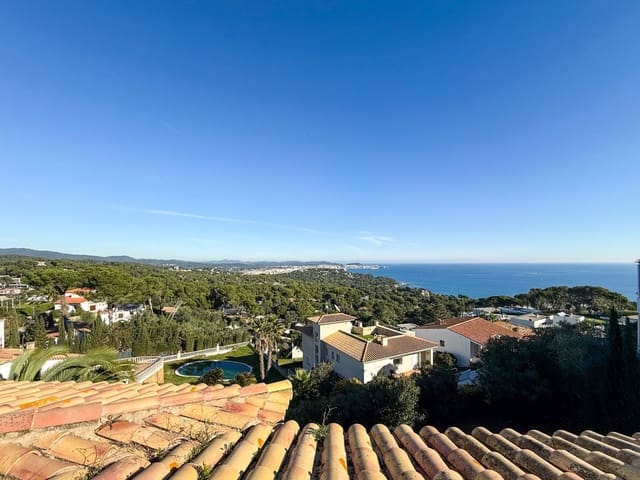 6 bedroom Villa for sale in Sant Antoni de Calonge, Calonge i Sant Antoni with garage - € 1,350,000 (Ref: 8879468)