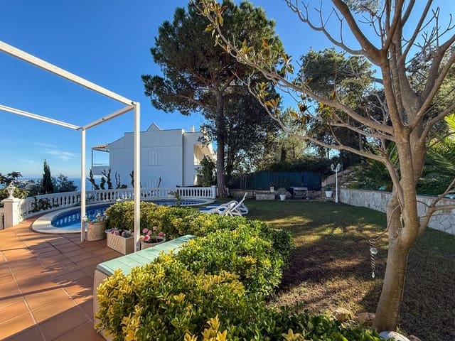 6 bedroom Villa for sale in Sant Antoni de Calonge, Calonge i Sant Antoni with garage - € 1,350,000 (Ref: 8879468)