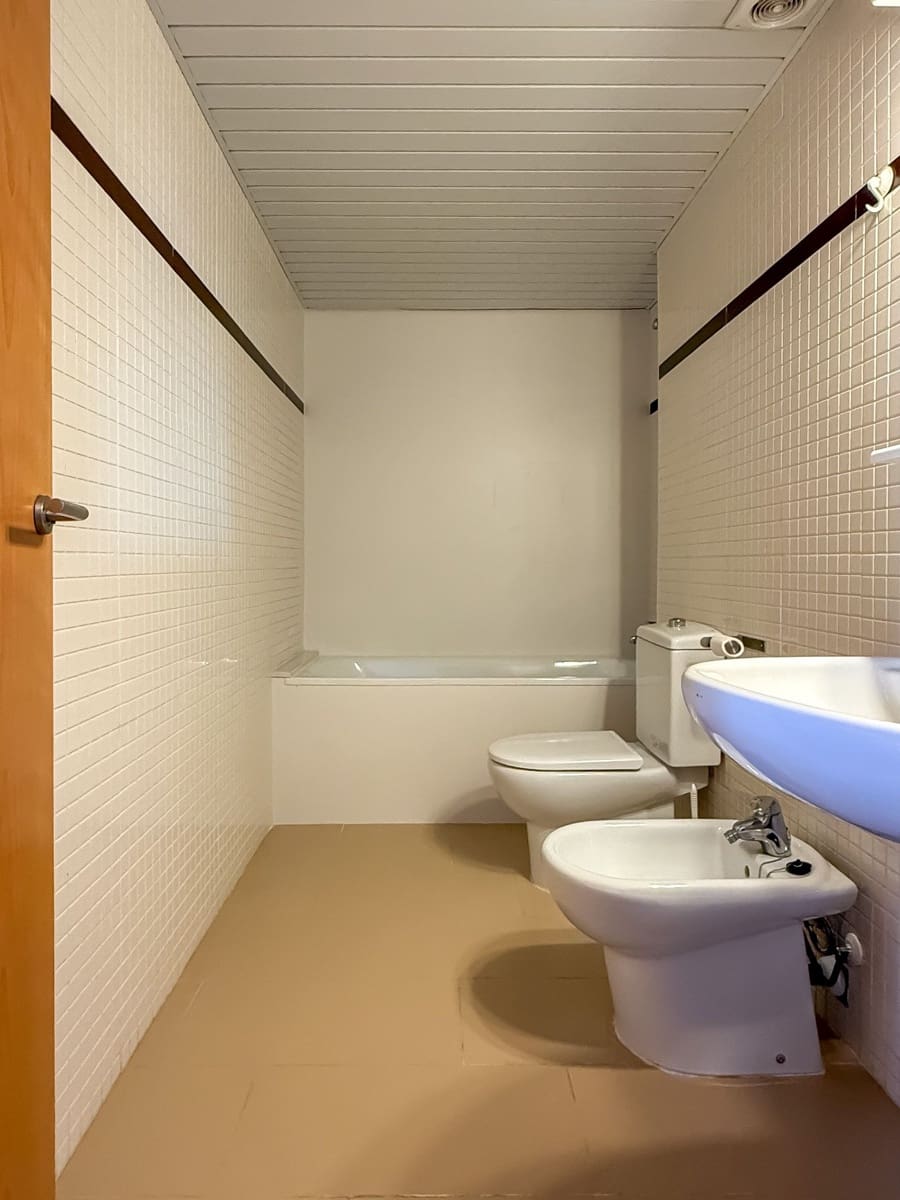 3 sypialnia Apartament do wynajęcia w Sant Antoni de Calonge z basenem garażem - 1 050 € (Ref: 8985476)