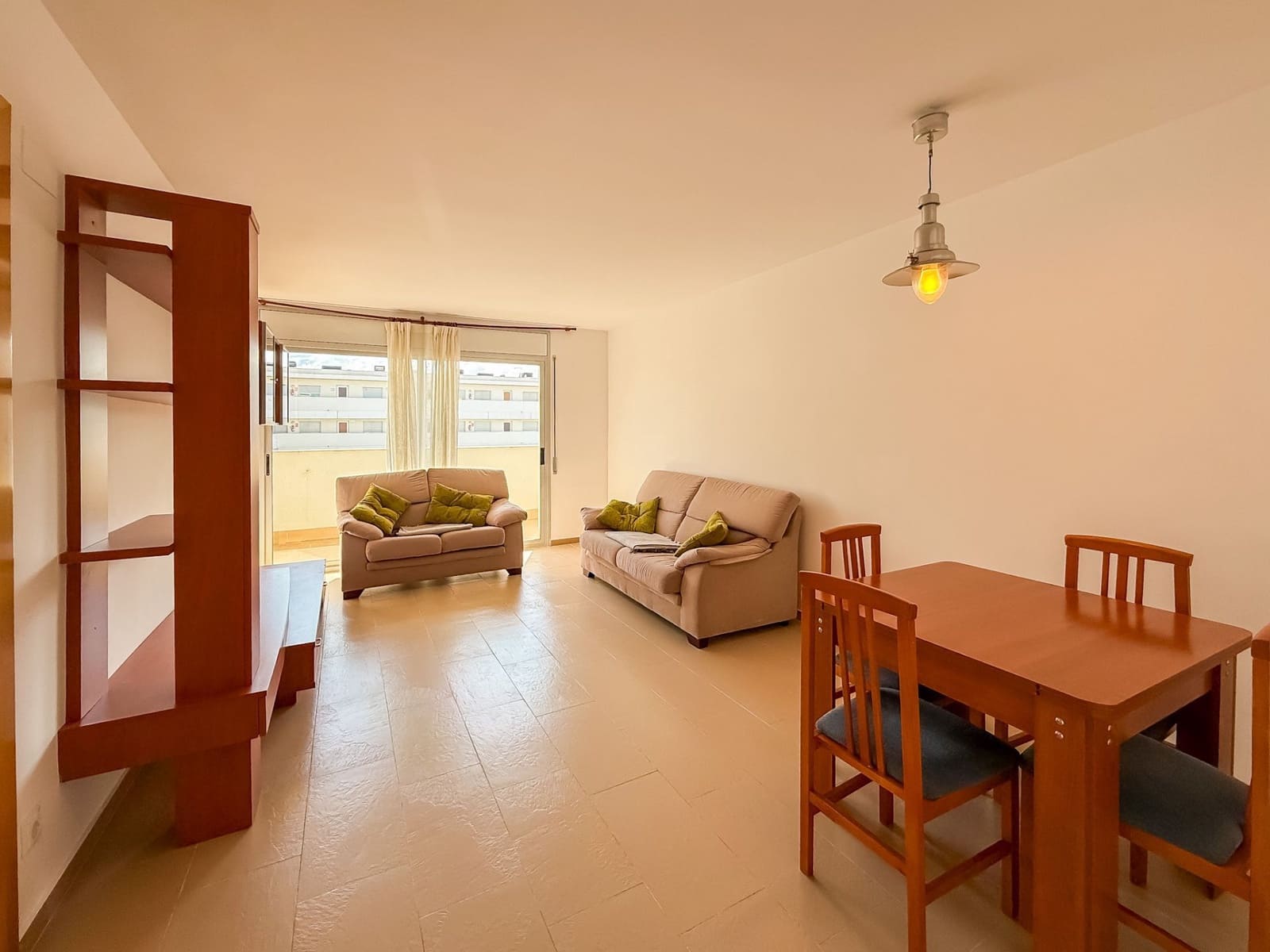 3 sypialnia Apartament do wynajęcia w Sant Antoni de Calonge z basenem garażem - 1 050 € (Ref: 8985476)