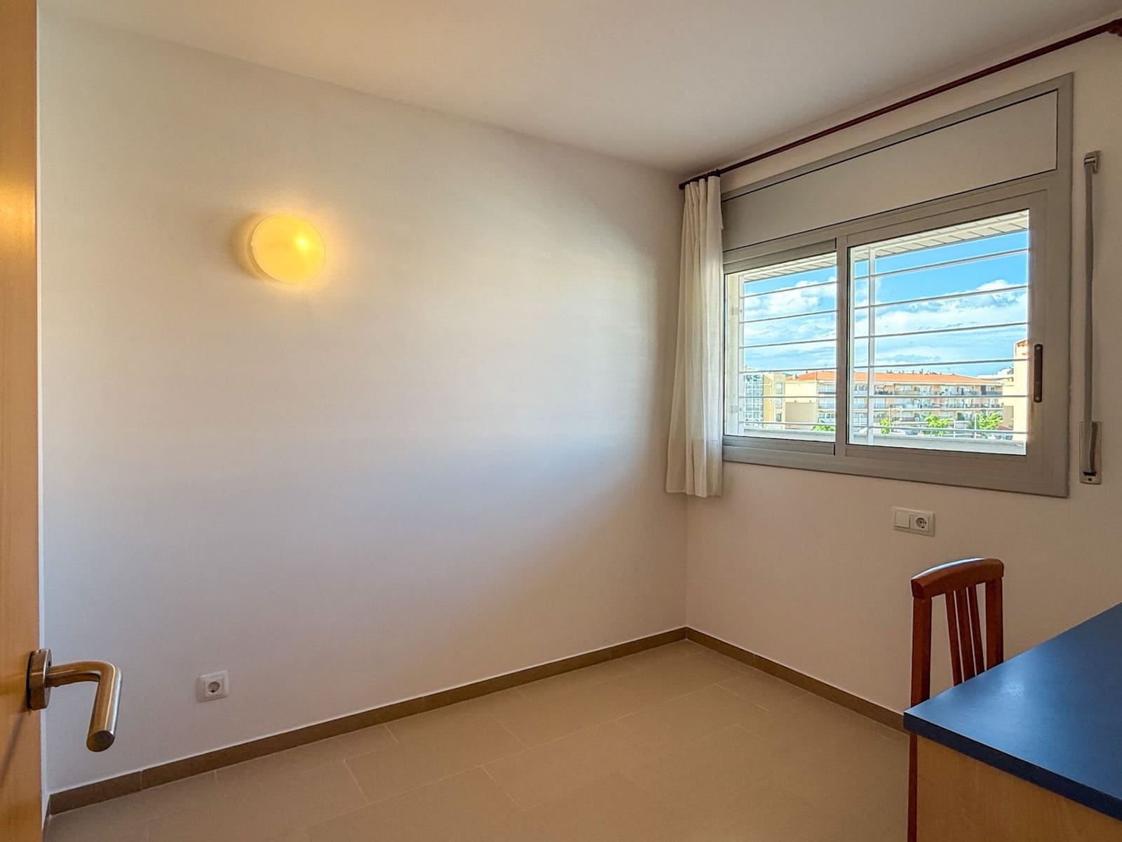 3 sypialnia Apartament do wynajęcia w Sant Antoni de Calonge z basenem garażem - 1 050 € (Ref: 8985476)