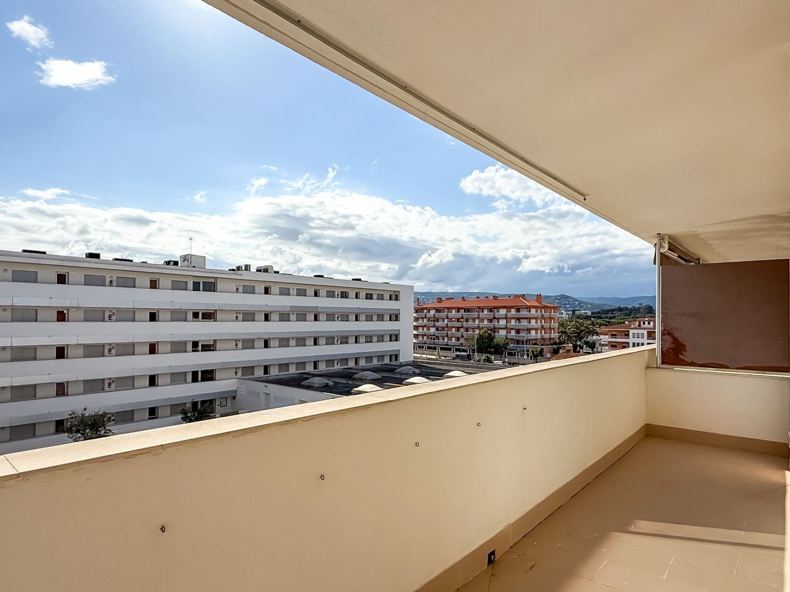 3 sypialnia Apartament do wynajęcia w Sant Antoni de Calonge z basenem garażem - 1 050 € (Ref: 8985476)