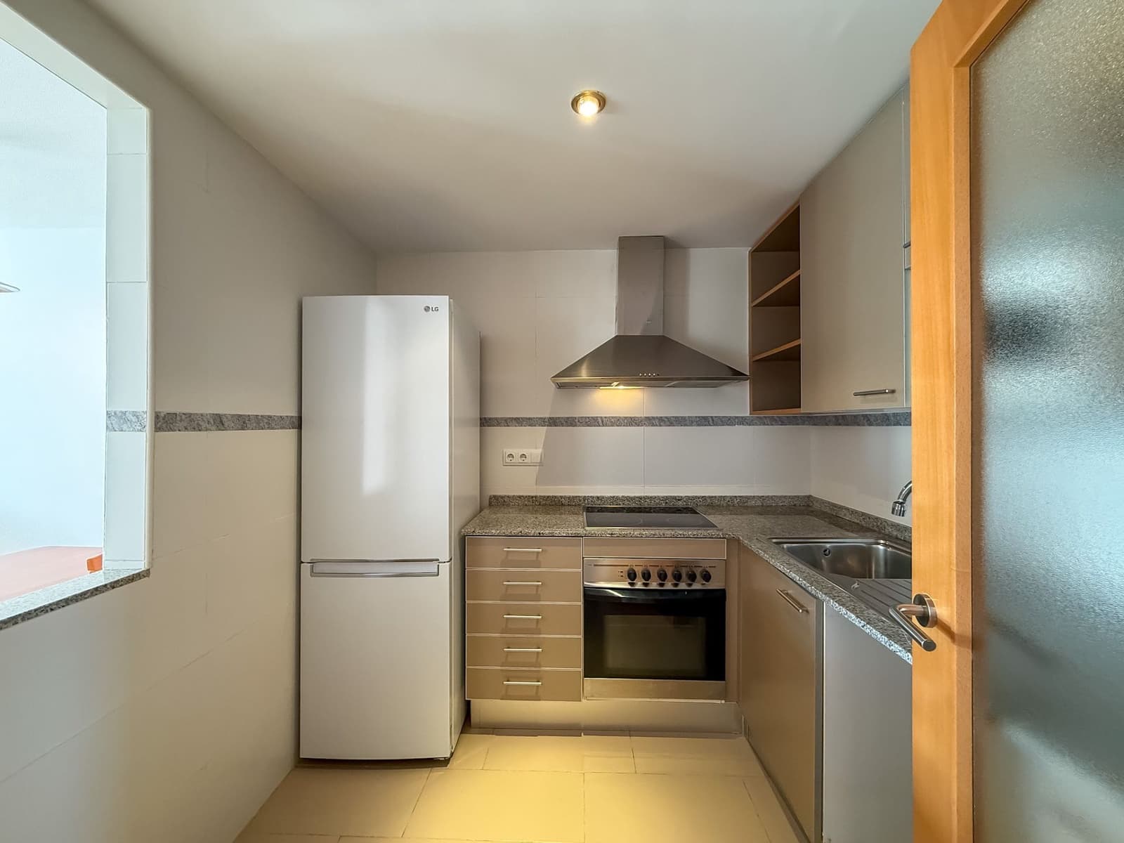 3 sypialnia Apartament do wynajęcia w Sant Antoni de Calonge z basenem garażem - 1 050 € (Ref: 8985476)