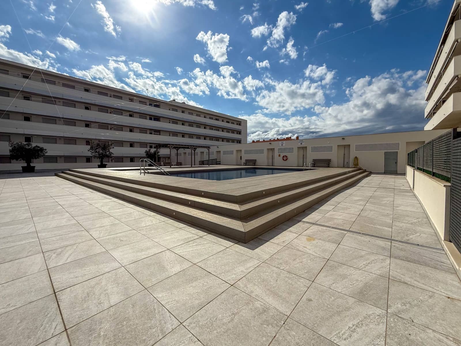 3 sypialnia Apartament do wynajęcia w Sant Antoni de Calonge z basenem garażem - 1 050 € (Ref: 8985476)