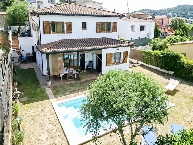 4 bedroom Villa for sale in Calonge i Sant Antoni with pool garage - € 499,000 (Ref: 9098880)