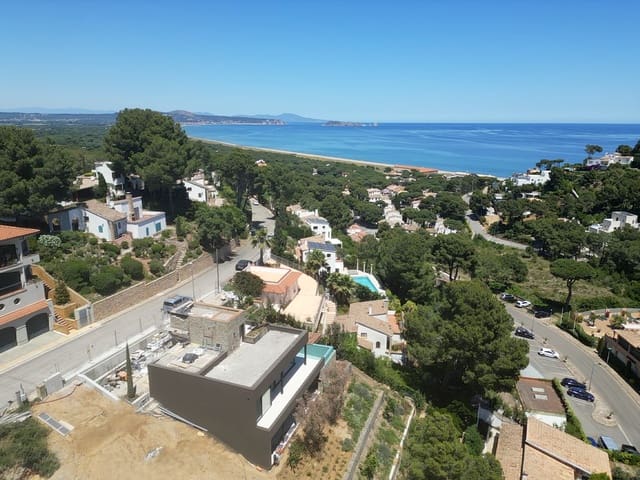 4 slaapkamer Villa te koop in Begur met zwembad garage - € 1.750.000 (Ref: 9115885)