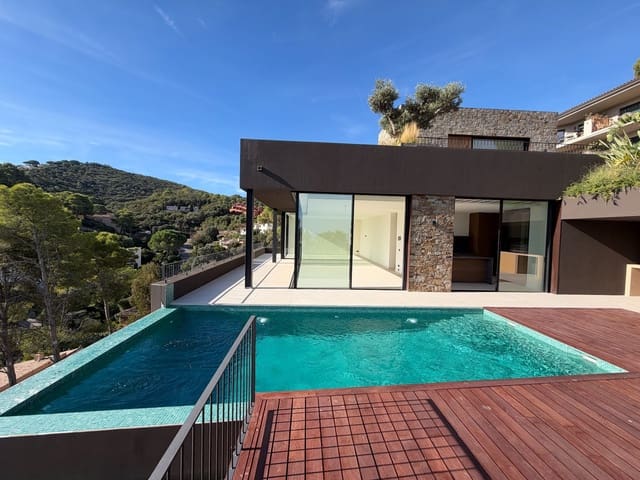 4 chambre Villa/Maison à vendre à Begur avec piscine garage - 1 750 000 € (Ref: 9115885)