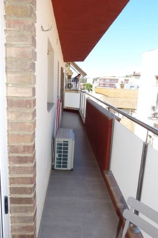 Apartamento de 2 habitaciones en Sant Antoni de Calonge, Calonge i Sant Antoni en alquiler con garaje - 680 € (Ref: 9183286)