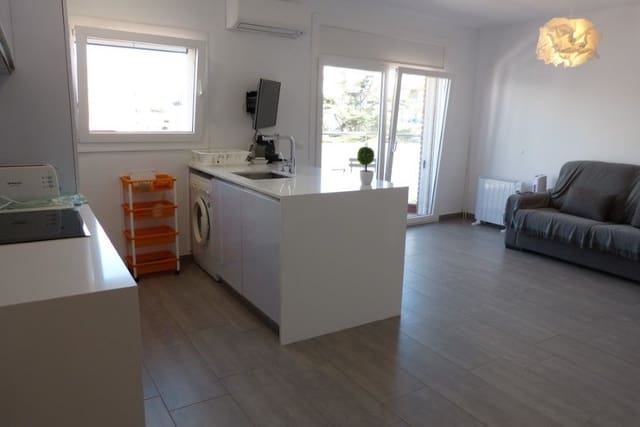 Apartamento de 2 habitaciones en Sant Antoni de Calonge, Calonge i Sant Antoni en alquiler con garaje - 680 € (Ref: 9183286)