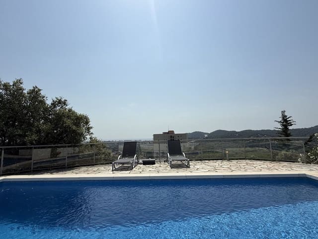 2 makuuhuone Huvila myytävänä paikassa Calonge i Sant Antoni mukana uima-altaan 
autotalli - 480 000 € (Ref: 9202200)