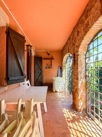 5 bedroom Semi-detached Villa for sale in Sant Antoni de Calonge, Calonge i Sant Antoni with garage - € 610,000 (Ref: 9202201)