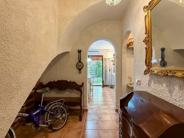 5 bedroom Semi-detached Villa for sale in Sant Antoni de Calonge, Calonge i Sant Antoni with garage - € 610,000 (Ref: 9202201)