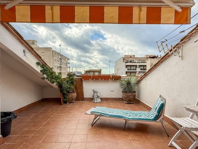 2 bedroom Townhouse for rent in Palamós with garage - € 1,050 (Ref: 9366970)