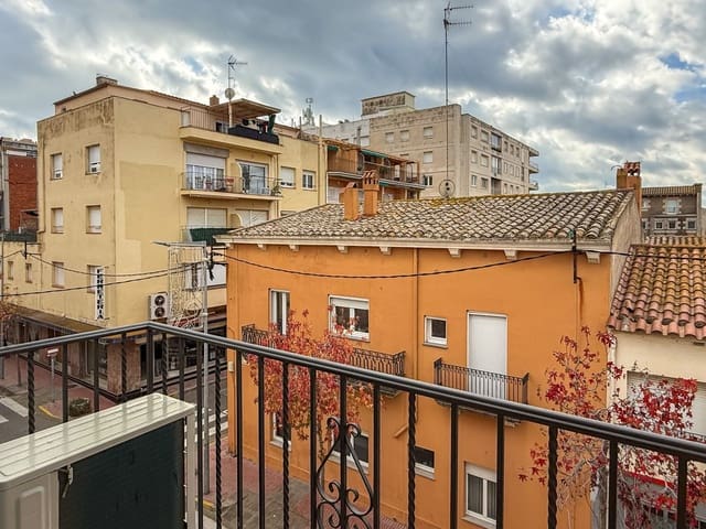 2 bedroom Townhouse for rent in Palamós with garage - € 1,050 (Ref: 9366970)
