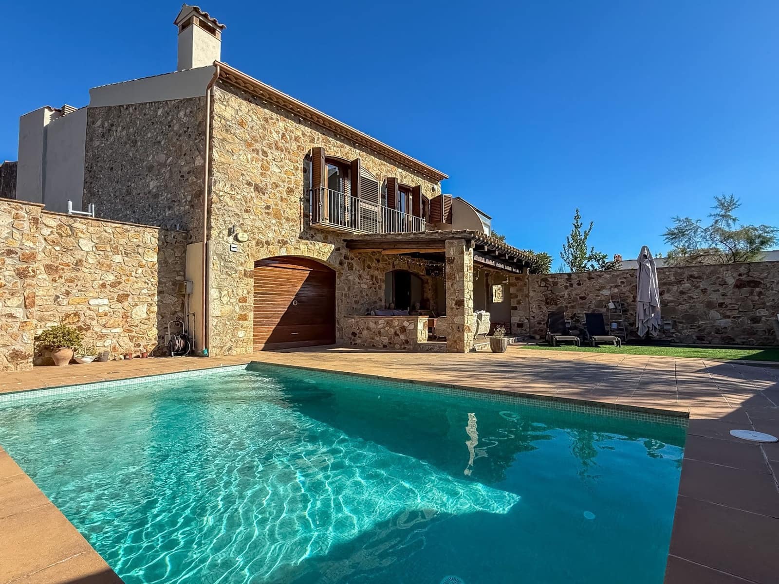 3 slaapkamer Huis te koop in Calonge i Sant Antoni met zwembad garage - € 760.000 (Ref: 9402916)