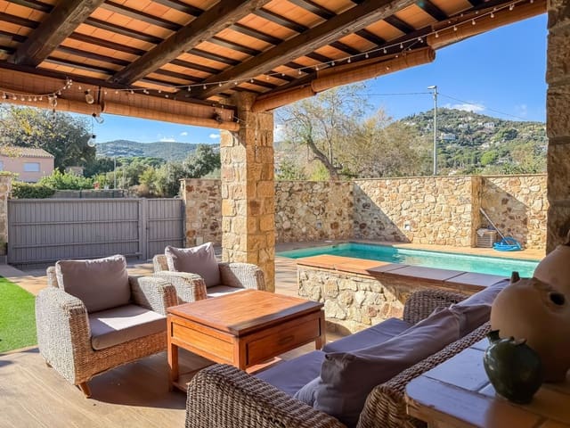 3 slaapkamer Huis te koop in Calonge i Sant Antoni met zwembad garage - € 760.000 (Ref: 9402916)