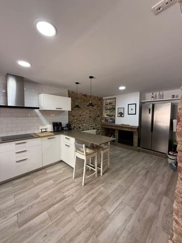 3 bedroom Townhouse for sale in Calonge i Sant Antoni - € 320,000 (Ref: 9470803)