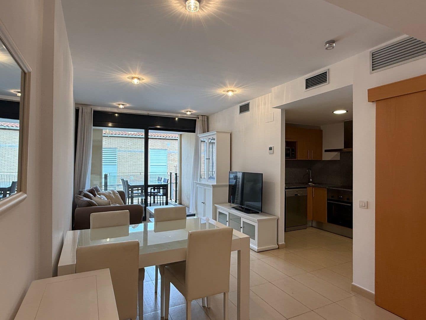 2 soveværelse Byhus til leje i Palamos med swimmingpool garage - € 962 (Ref: 9523980)