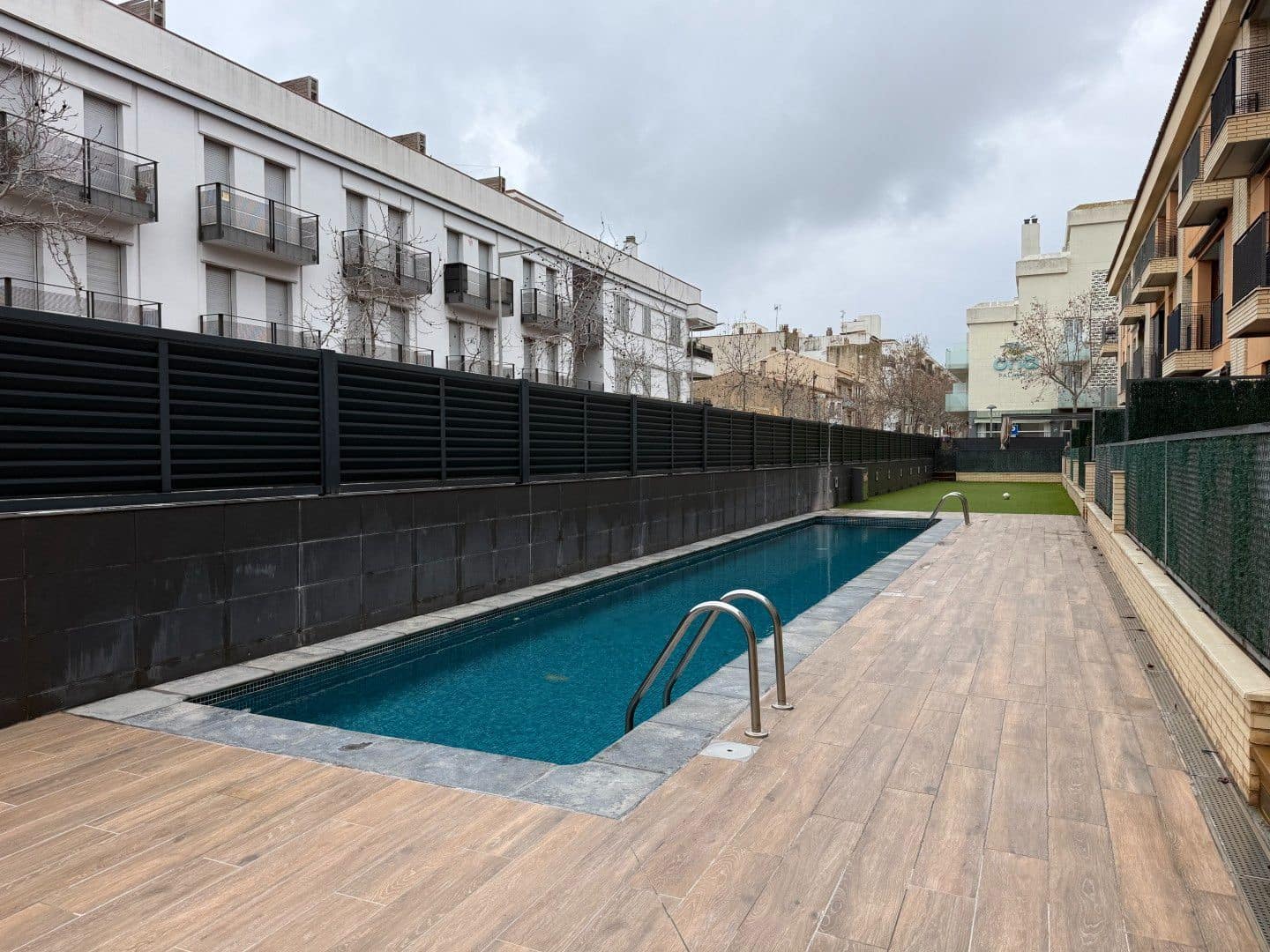 2 soveværelse Byhus til leje i Palamos med swimmingpool garage - € 962 (Ref: 9523980)