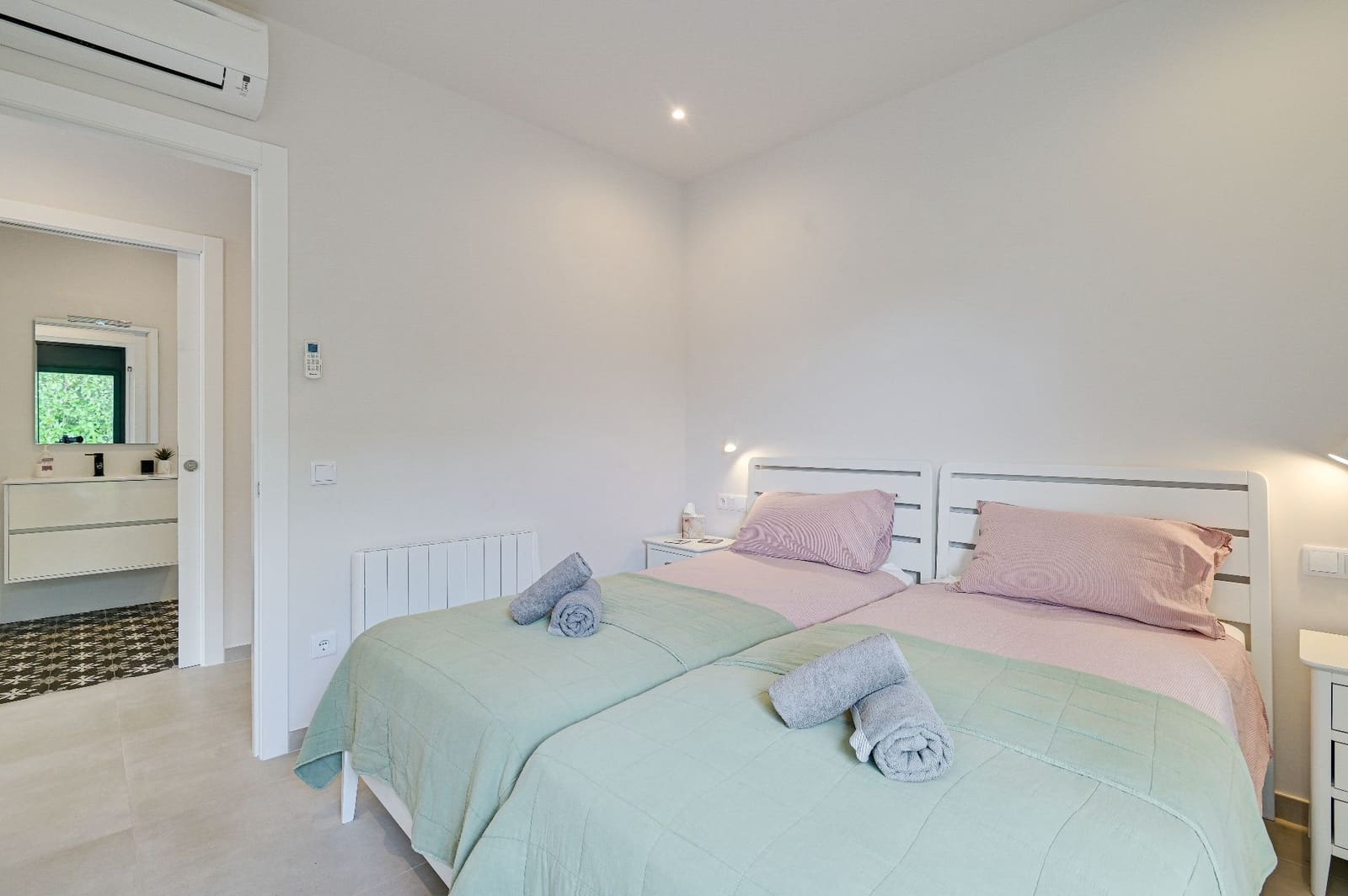 4 bedroom Villa for sale in Santa Cristina d'Aro with pool - € 599,000 (Ref: 9550839)