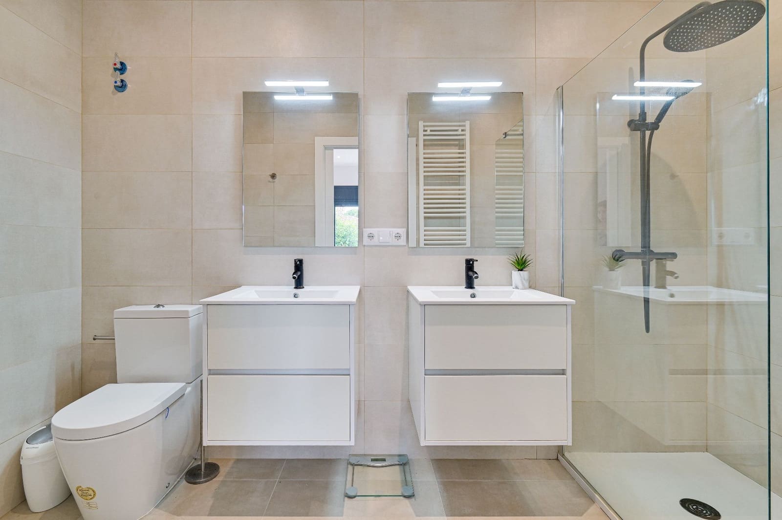 4 bedroom Villa for sale in Santa Cristina d'Aro with pool - € 599,000 (Ref: 9550839)