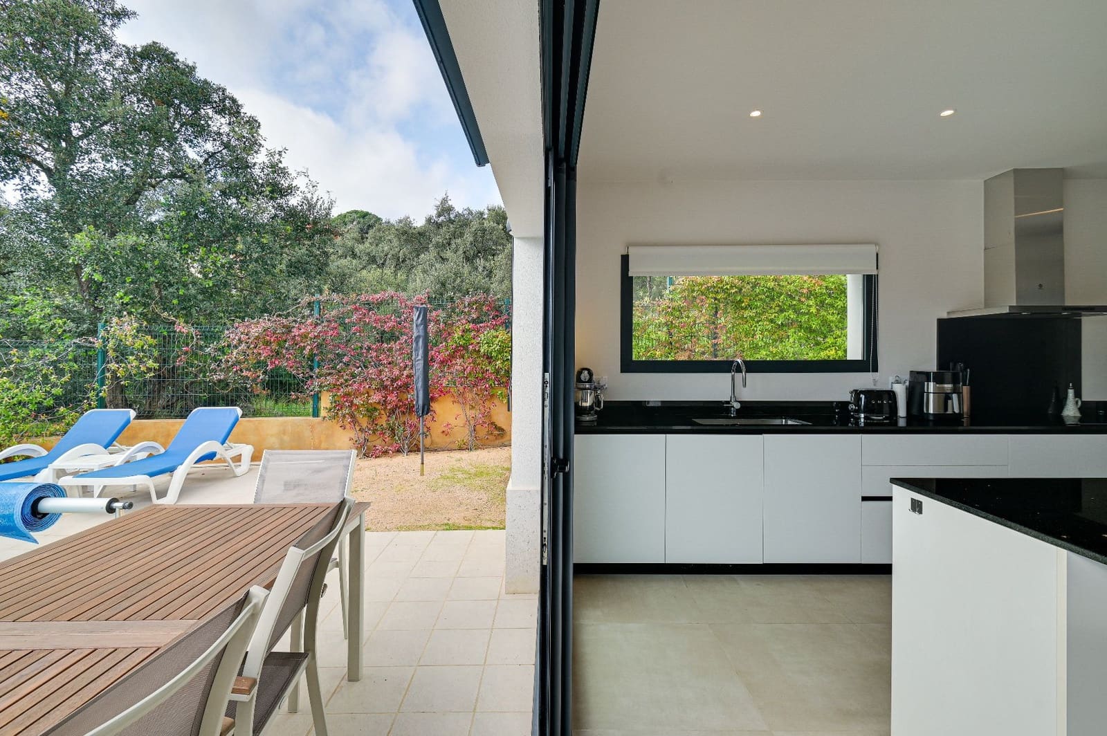 4 bedroom Villa for sale in Santa Cristina d'Aro with pool - € 599,000 (Ref: 9550839)