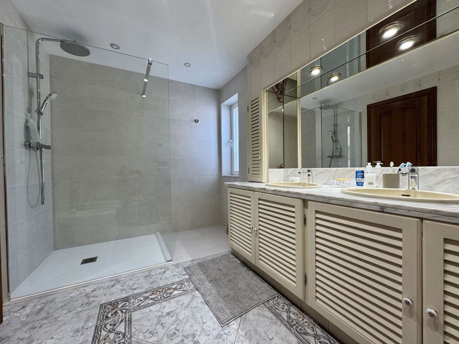 4 sypialnia Willa na sprzedaż w Sant Feliu de Guixols z basenem garażem - 585 000 € (Ref: 9651249)