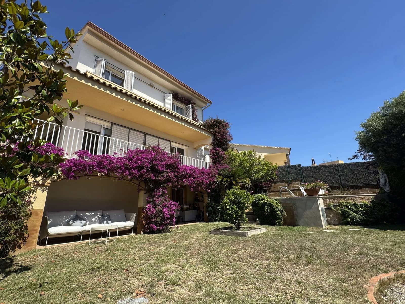 4 sypialnia Willa na sprzedaż w Sant Feliu de Guixols z basenem garażem - 585 000 € (Ref: 9651249)