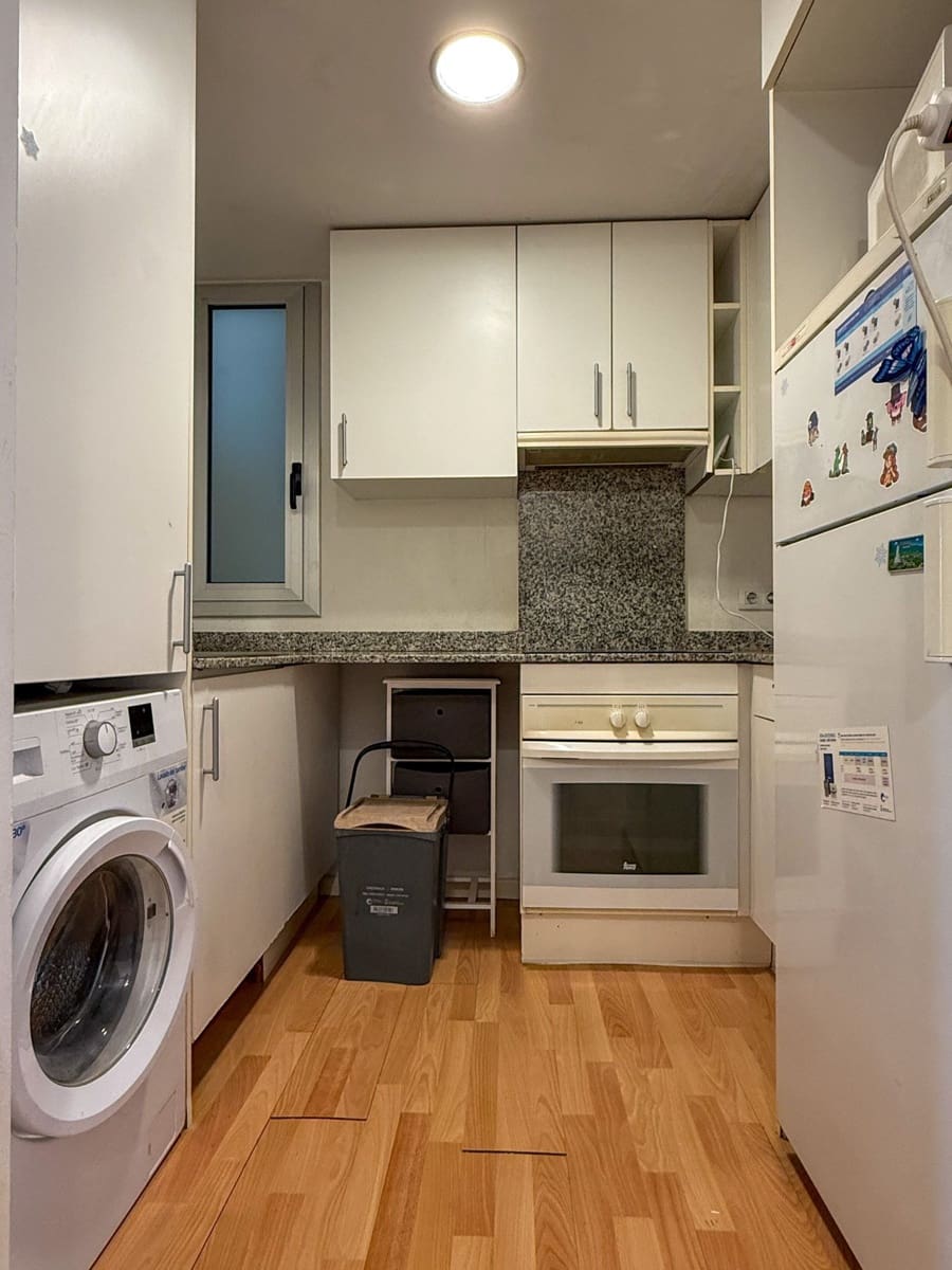 2 slaapkamer Appartement te koop in Calonge i Sant Antoni met garage - € 150.000 (Ref: 9660821)