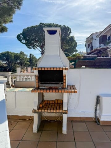 2 soveværelse Semi-Rækkehus til salg i Sant Antoni de Calonge, Calonge i Sant Antoni med swimmingpool - € 372.000 (Ref: 9698132)