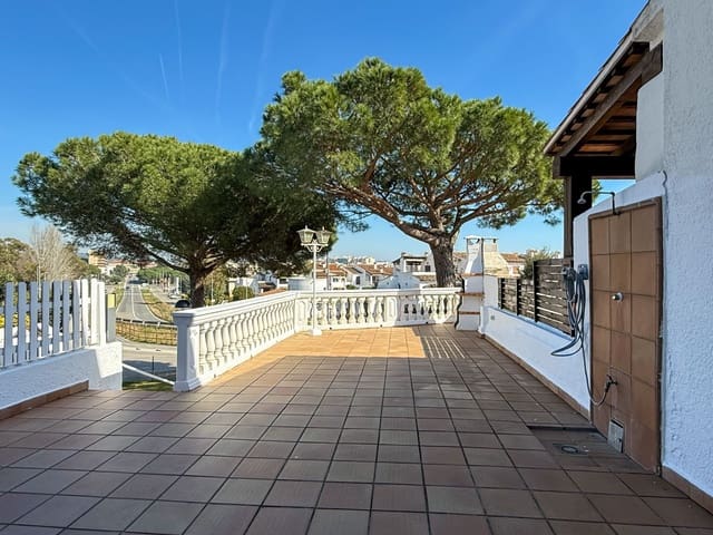 2 soveværelse Semi-Rækkehus til salg i Sant Antoni de Calonge, Calonge i Sant Antoni med swimmingpool - € 372.000 (Ref: 9698132)