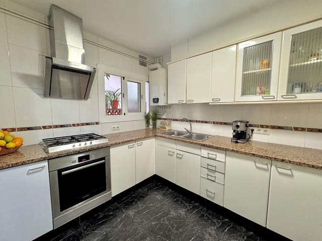 3 soveværelse Lejlighed til salg i Sant Feliu de Guíxols - € 249.000 (Ref: 9714532)