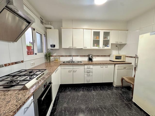 3 soveværelse Lejlighed til salg i Sant Feliu de Guíxols - € 249.000 (Ref: 9714532)