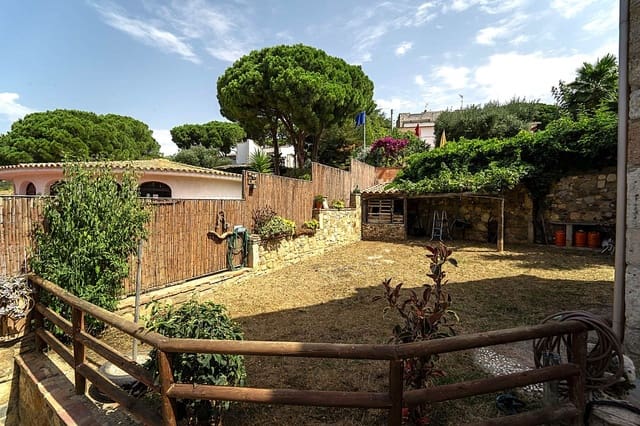 4 slaapkamer Villa te koop in Sant Antoni de Calonge, Calonge i Sant Antoni met zwembad garage - € 550.000 (Ref: 9726359)