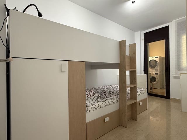 Apartamento de 3 habitaciones en Sant Antoni de Calonge, Calonge i Sant Antoni en alquiler con garaje - 1.000 € (Ref: 9790251)