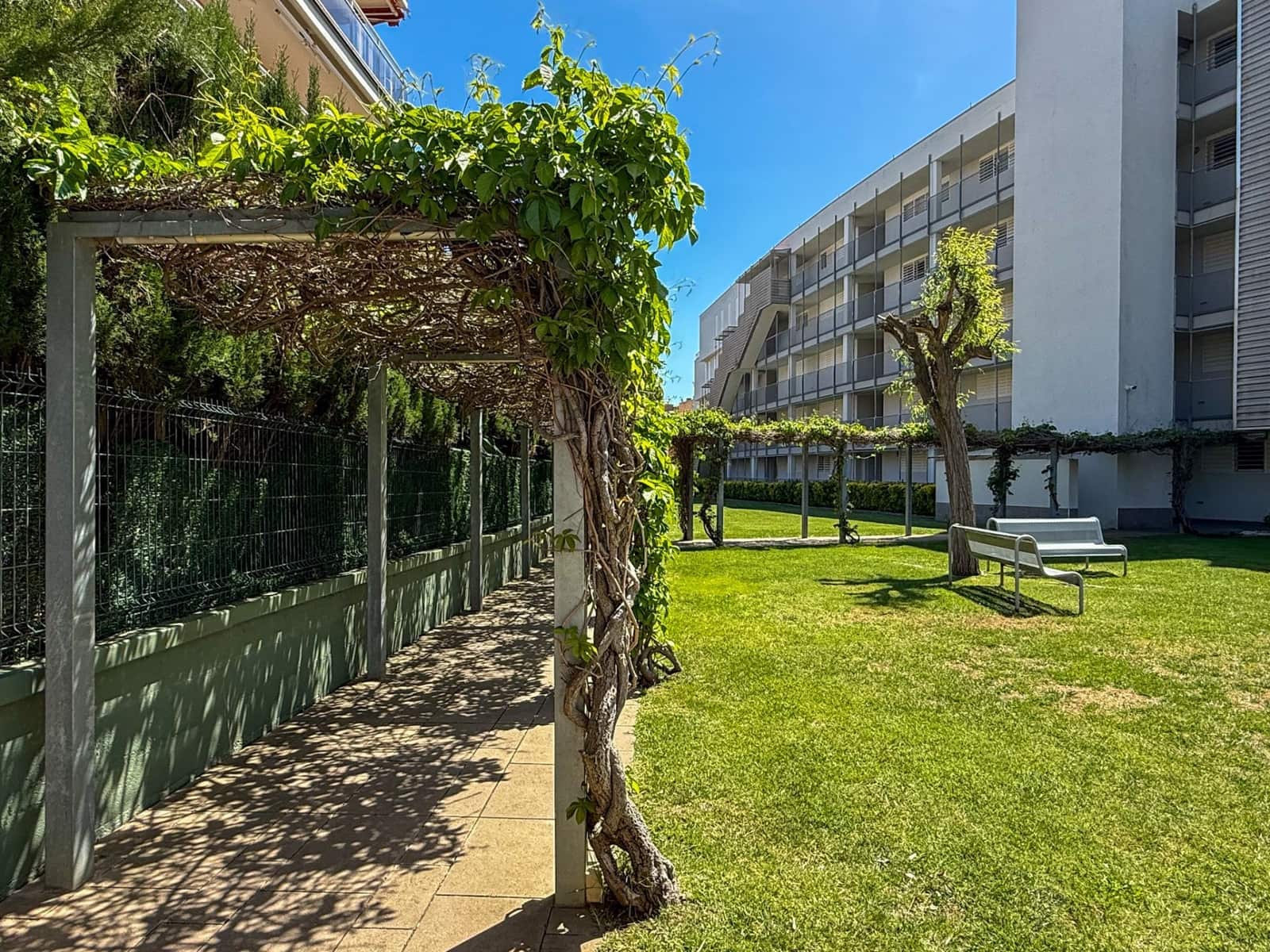 Apartamento de 3 habitaciones en Sant Antoni de Calonge en venta con piscina - 375.000 € (Ref: 9806101)