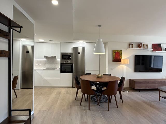 Apartamento de 3 habitaciones en Sant Antoni de Calonge, Calonge i Sant Antoni en alquiler con piscina garaje - 3.500 € (Ref: 9811220)