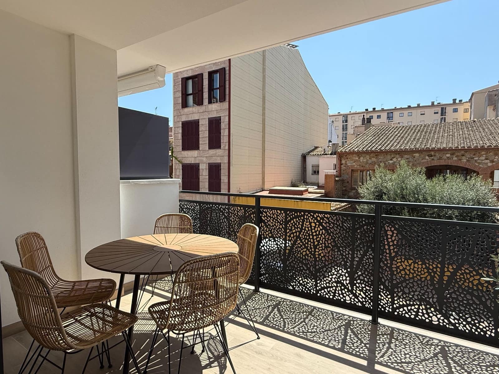 Apartamento de 3 habitaciones en Sant Antoni de Calonge en alquiler con piscina garaje - 3.500 € (Ref: 9811220)