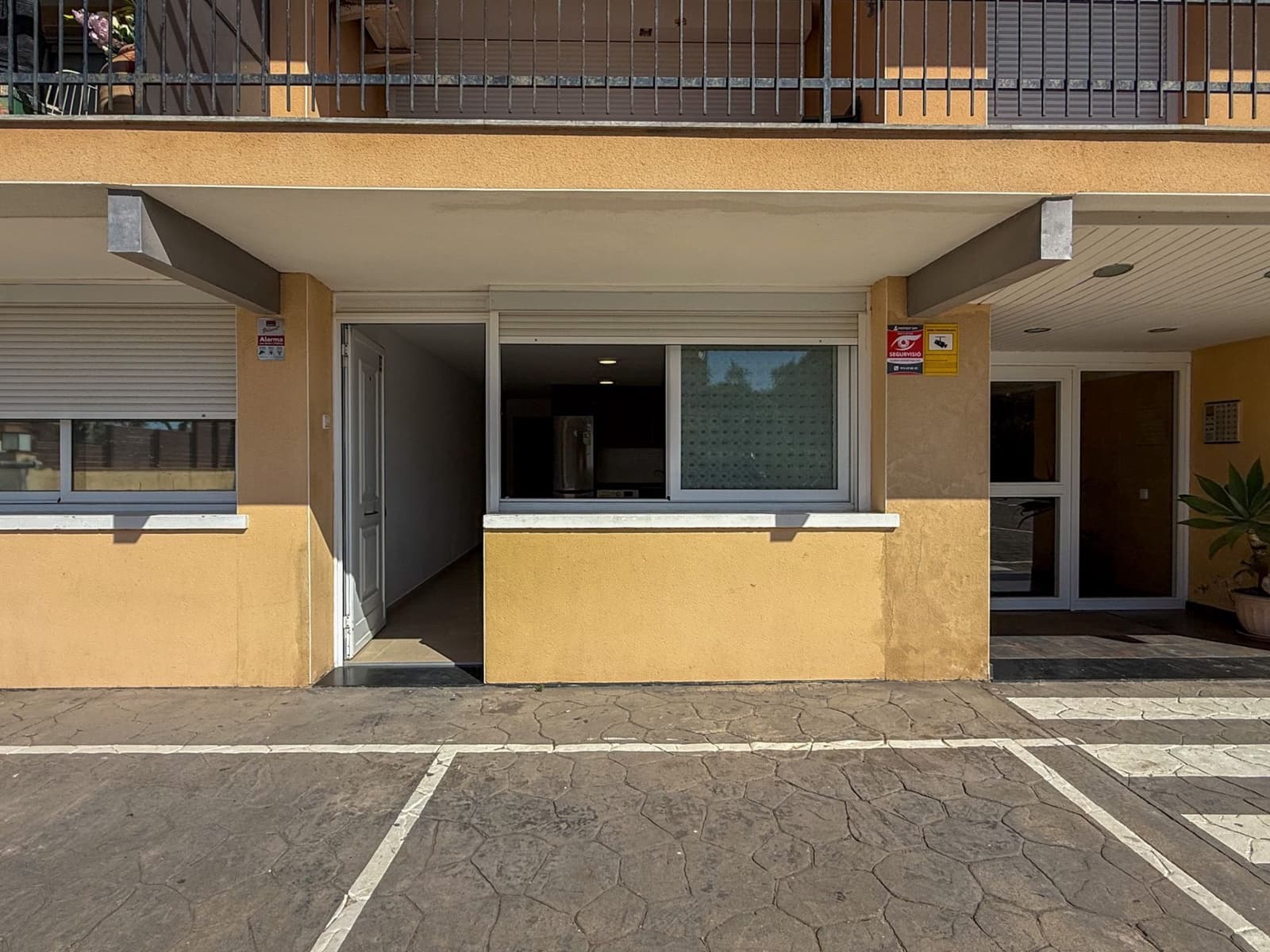 1 bedroom Apartment for sale in Sant Antoni de Calonge with garage - € 148,000 (Ref: 9835191)